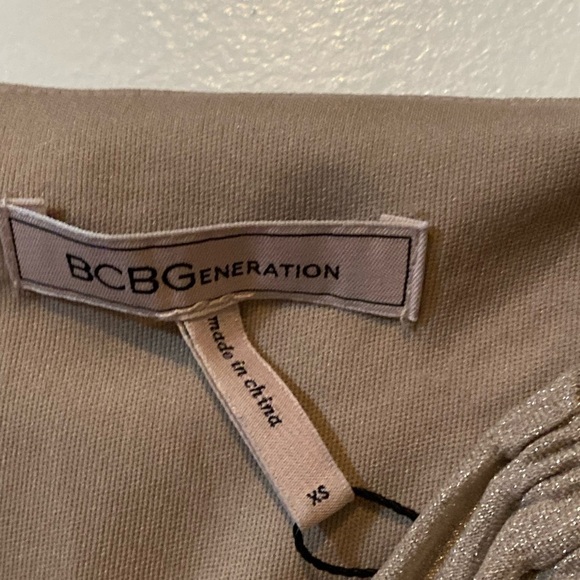 Bcbgeneration Women's Ruched Long Sleeve Crop Top with Square Neck NWT - Picture 7 of 9